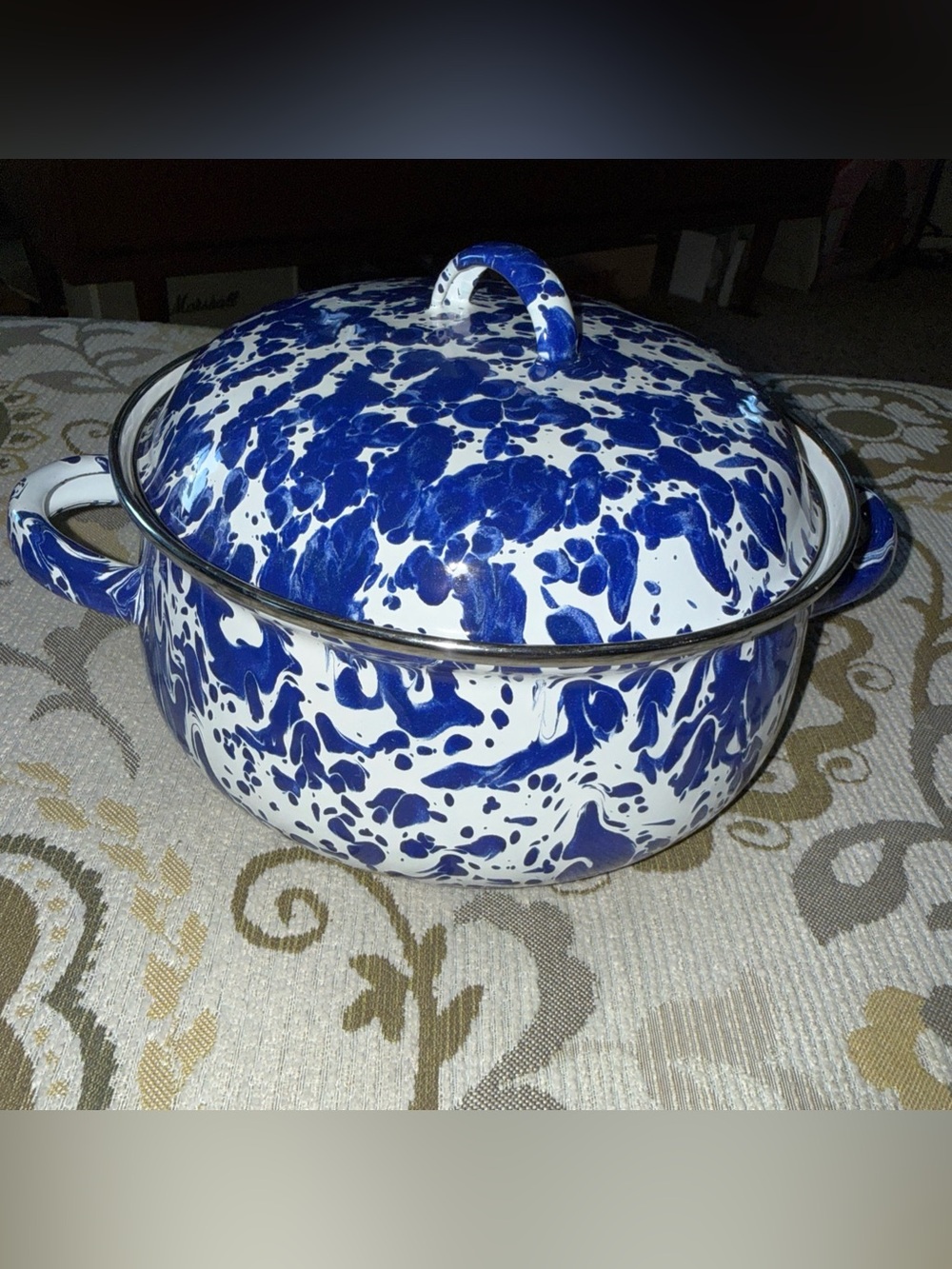 Blue and White Splatter Enamel Covered Pot golden rabbit Dutch oven